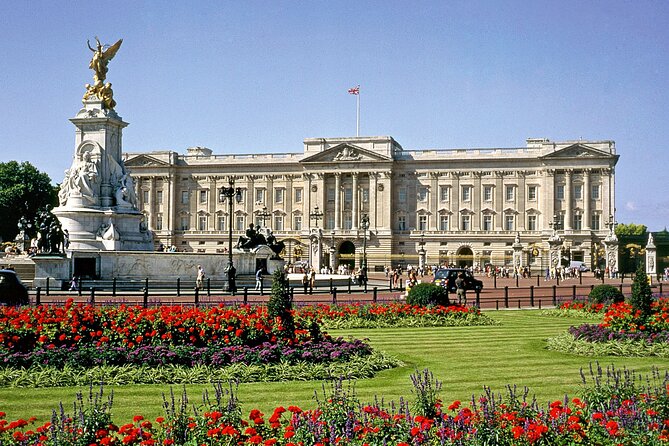 Royal London Guided Tour with Changing of the Guard - Big Ben and Parliament: how laws and nicknames coexist