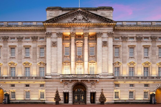 Royal London Guided Tour with Changing of the Guard - Victoria Coach Station to a guided London intro, without the guesswork