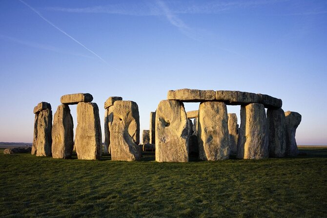 Royal Windsor & Stonehenge Private Tour - A Private Day Trip That Starts Early in Central London