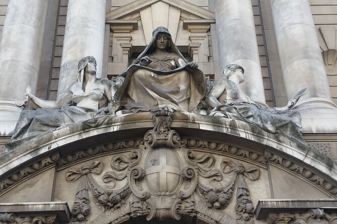 Secret Old London Guided Walking Tour - Guildhall and the Roman Thread You Would Miss on Your Own