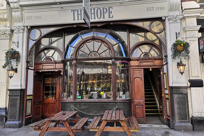 Secret Old London Guided Walking Tour - The Guides Make or Break It, and This One Has Strong Ones