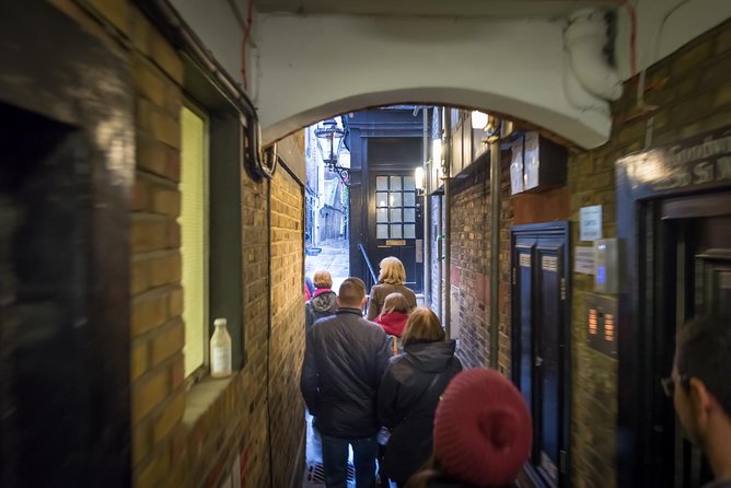 Secret Walking Tour of Central London - Meeting at King Charles I, then easing into central London