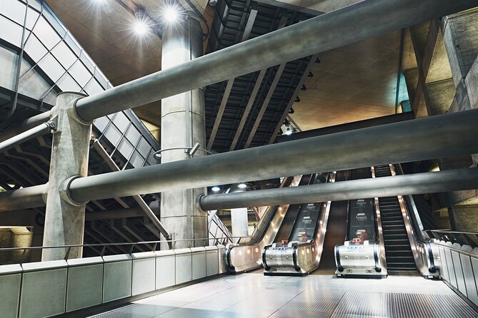 Secrets of Underground Walking Tour with London Transport Museum - The guide experience: what good commentary does for you