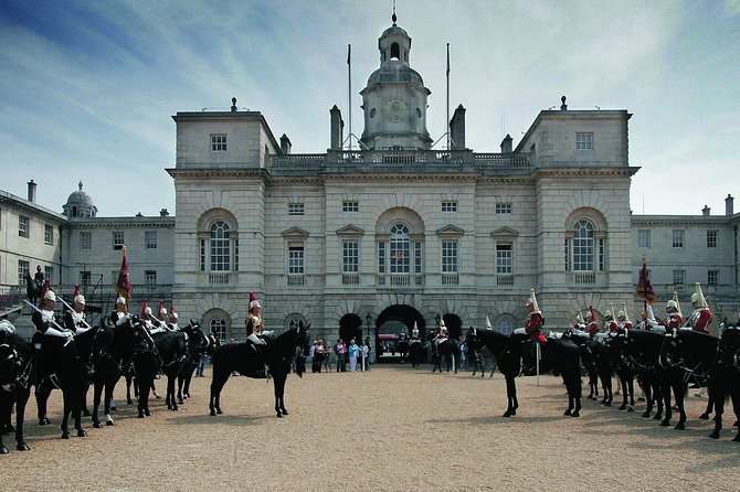 See Over 30 Top London Sights! Fun Private Tour with Local Guide - Buckingham Palace, Green Park, and the Changing of the Guard views