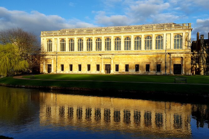 Shared Guided Punting Tour of Cambridge - River Cam Punting: The Relaxed Way to See Cambridge