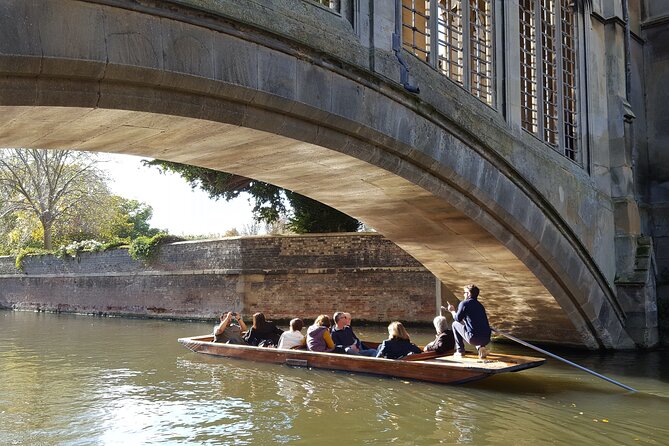 Shared Guided Punting Tour of Cambridge - The Route Stop by Stop: Bridges, Libraries, and Chapel Views