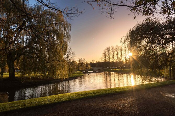 Shared Guided Punting Tour of Cambridge - What You’ll Float Past: The 1-Mile “Backs” Experience