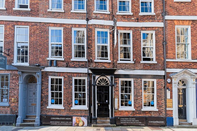 Shared Walking Tour in York - Minster Yard: carvings, medieval layers, and spotting the Roman traces