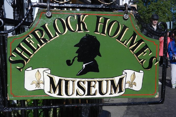 Sherlock Holmes Museum & Westminster Walking Tour - Buckingham Palace and Green Park: the royal start with real timing