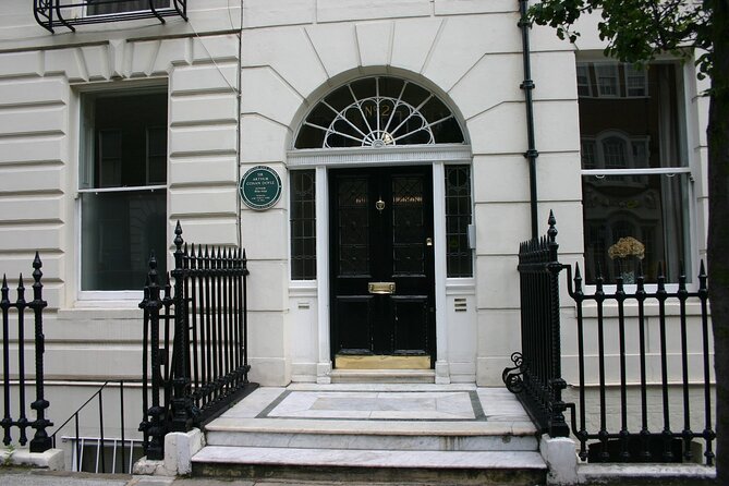 Sherlock Holmes Old London - Very Small Group Walking Tour - Queen Anne Street Practice and Crosbie Care, two medical stops with punch