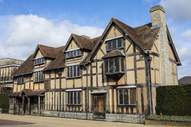 Small Group Cotswolds Villages, Stratford and Oxford Day Tour from London - Oxford walking tour highlights, plus Radcliffe Camera and the Bodleian Library