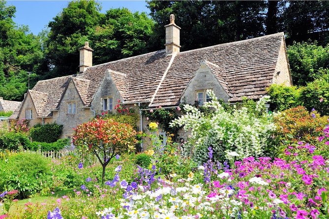 Small Group Cotswolds Villages, Stratford and Oxford Day Tour from London - How this long day feels in practice: comfort, pacing, and what to wear