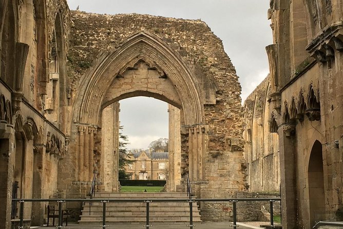Small-Group Day Trip to Stonehenge, Glastonbury, and Avebury from London - Glastonbury Tor and St Michael’s: views plus legend on the hilltop