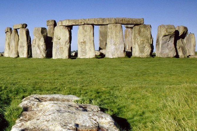 Small-Group Day Trip to Stonehenge, Glastonbury, and Avebury from London - Meeting at Gloucester Road, then rolling into the countryside