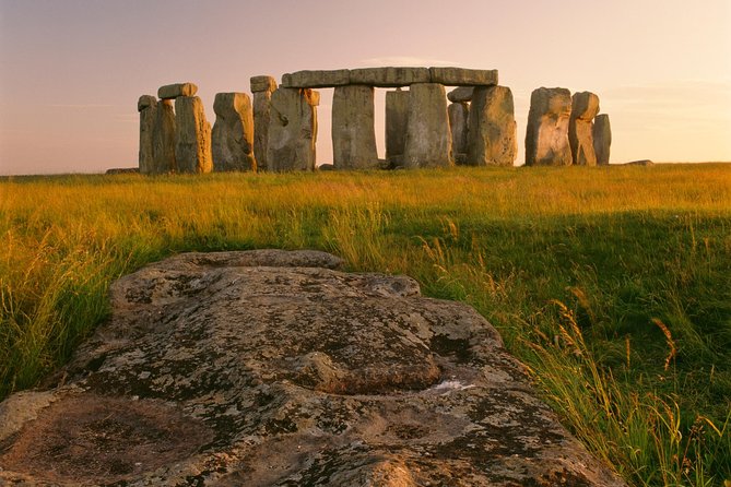 Small-Group to Bath, Lacock, Avebury and Stonehenge from London - Stonehenge First: How the Guide Brings the 5,000-Year Story Into Focus