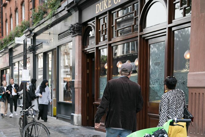 Soho Music & Historic Pubs Tour - Timing and Weather: The Tour Works Best When the Streets Behave