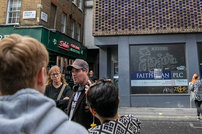Soho Music & Historic Pubs Tour - Getting There: Piccadilly Circus to Berwick Street