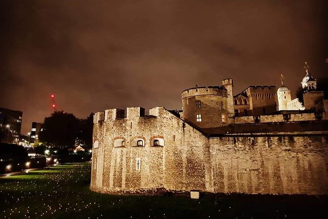 South Bank (London Bridge) Walking Tour & Enter The Tower of London - Beefeaters, ravens, and why this part is the payoff