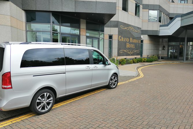 Southampton Cruise Terminal/Hotel to London with Stops at Salisbury & Stonehenge - Stonehenge the easy way: tickets, wristbands, and self-guided time
