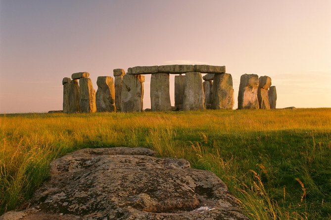 Southampton Pre-Cruise Tour: London to Southampton via Stonehenge - Group Size, Comfort, and Guide Personalities