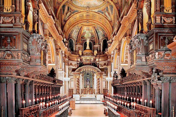 St Pauls Cathedral & See Over 30 Top London Sights Tour - Trafalgar Square and Whitehall: photo stops with real stories