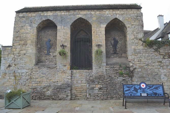 Stamford Town Guided Tours - Why Stamford walking tours beat reading solo