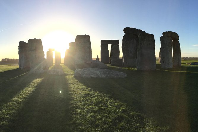 Stonehenge and Bath Private Car with Driver Guide - Private car to Bath and Stonehenge: how this day really flows