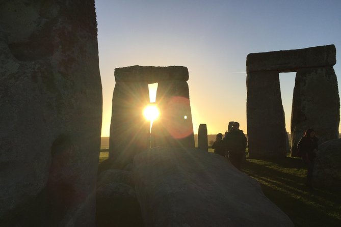 Stonehenge and Bath Private Car with Driver Guide - Meeting at 8:00 am: London pickup that actually saves your morning