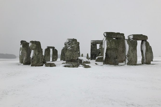 Stonehenge and Bath Private Car with Driver Guide - Private group dynamics: up to 7 people, one guide, one day