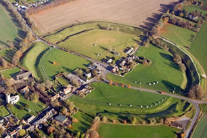 Stonehenge and The Stone Circles of Avebury Day Trip from London - Pacing and group size: how a 10-hour day stays enjoyable