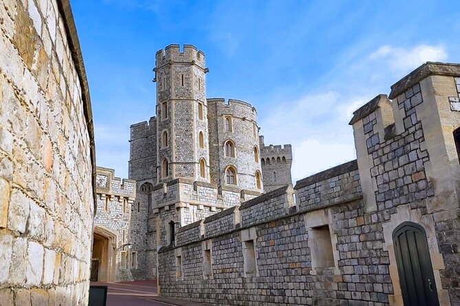 Stonehenge and Windsor Castle Tour from London With Entry Tickets - Key moments to know before you go