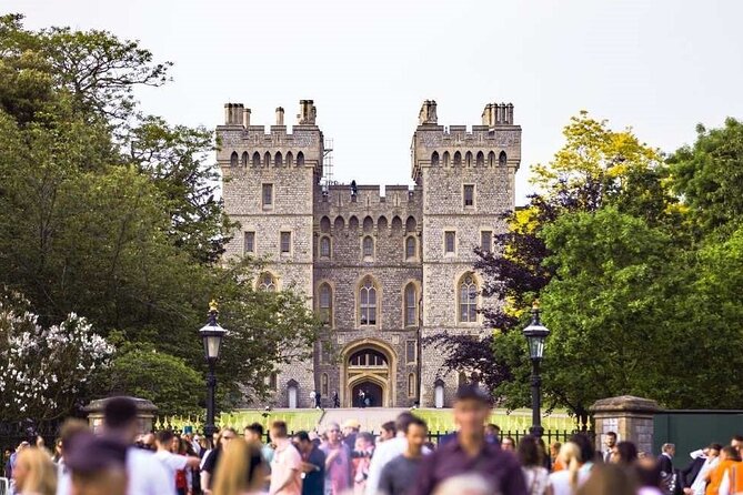Stonehenge and Windsor Castle Tour from London With Entry Tickets - Food and drinks: what is included, what is on you