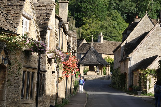 Stonehenge, Avebury & the Cotswolds from Bath (Small group) - Avebury Stone Circle: freedom, village time, and a little fun