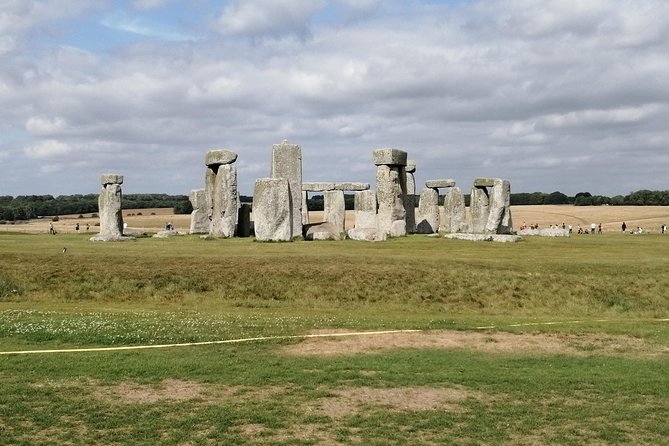 Stonehenge & Bath Private Day Tour from London - How the Stonehenge and Bath private day feels from London