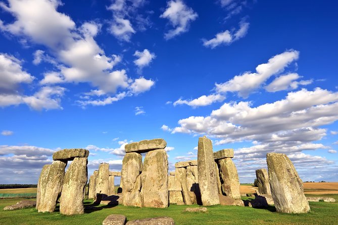 Stonehenge Half-Day Tour from London with Admission - From Buckingham Palace Road to Salisbury Plain, fast and simple