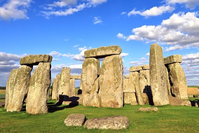Stonehenge In A Private Vehicle Service From London With Admission Tickets - Price and value: what $411.76 per person is really buying