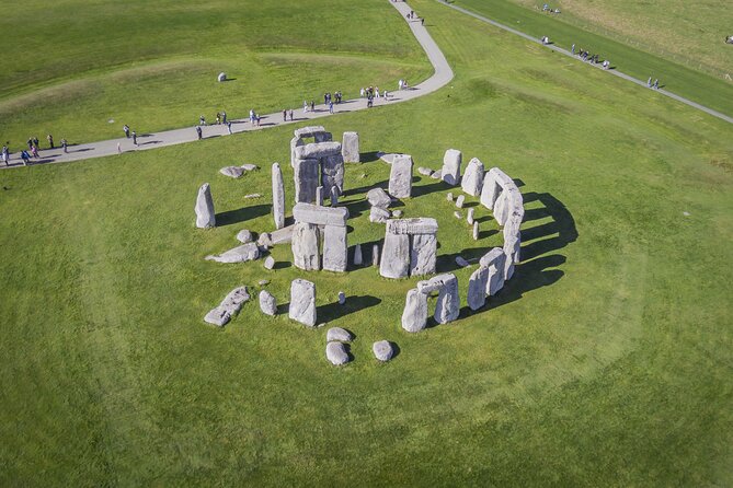 Stonehenge Inner Circle Tour - Inside the Stones: Small-Group Time With Your Host