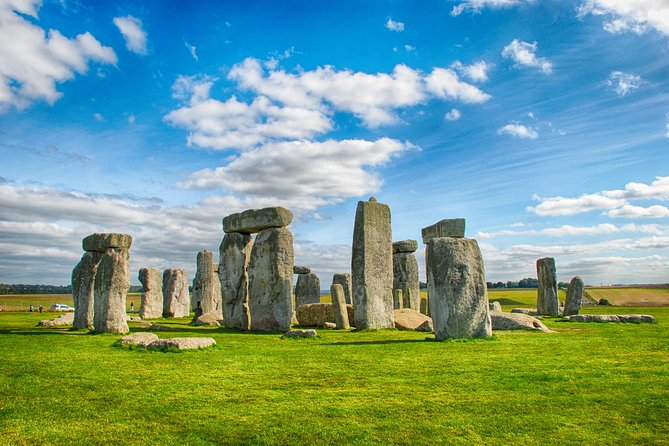 Stonehenge Morning Half-Day Tour from London Including Admission - Drive back to London, with time left for your afternoon