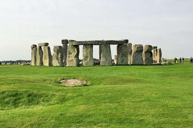 Stonehenge Morning Half-Day Tour from London Including Admission - Entering Stonehenge early, with priority admission built in