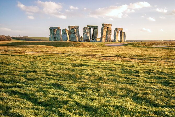 Stonehenge Private Immersive Audio Guide - Beaker People and a Burial Site Focus
