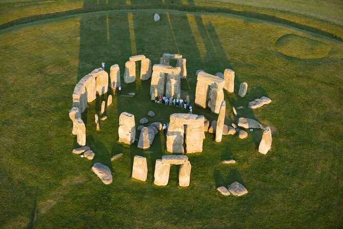Stonehenge Special Access Guided Evening Tour from London - Group size and guide style: why narration matters here