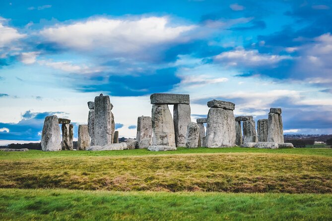 Stonehenge & the Cotswolds Including Admission from Bath - Stonehenge: Prebooked Entry, Two Hours on the Grounds