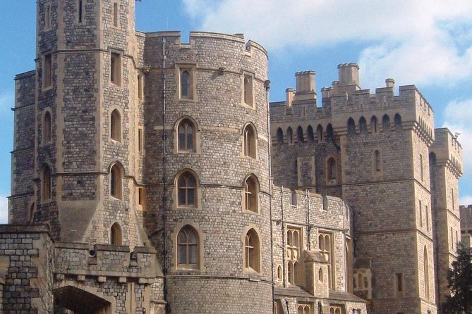 Stonehenge, Windsor Castle and Bath Full Day Guided Tour - Bath and the Roman Baths: hot spring water, Pump Room sips, and a usable amount of time