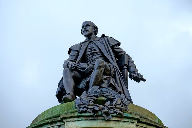 Stratford-Upon-Avon Audio Walking Tour: Shakespeare's Life - Shakespeare’s Schoolroom & Guildhall: theories, origins, and why authors get mythed