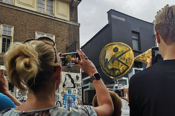 Street Art Walking Tour and Workshop in London - Stop 1 in Shoreditch: street art history you can see