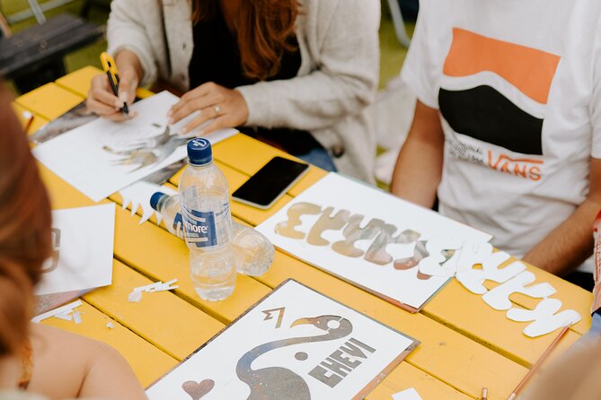 Street Art Walking Tour and Workshop in London - What small group size changes for your day