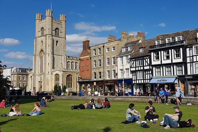 Tangential Cambridge: Group Walking Tour of Sights and Highlights - Stop 4: King’s Parade, College Icons, and How the University Breathes
