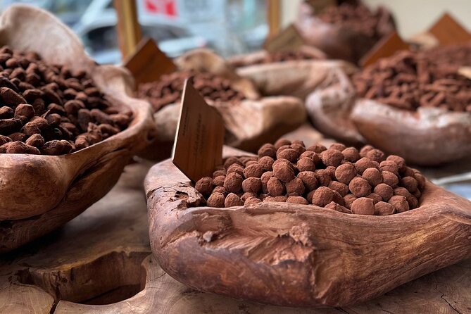 Tasting History: A Choose Your Own Menu Food Tour - Vegetarian and vegan options: how to eat well on this route