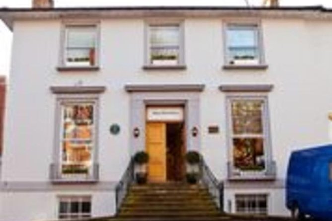 The Beatles Magical History Black Taxi Tour London - 3 Savile Row in Mayfair: the rooftop gig and the memorabilia cabinets