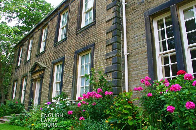 The Brontes, Wuthering Heights and Jane Eyre - Packing for Yorkshire weather and a day with some uneven ground